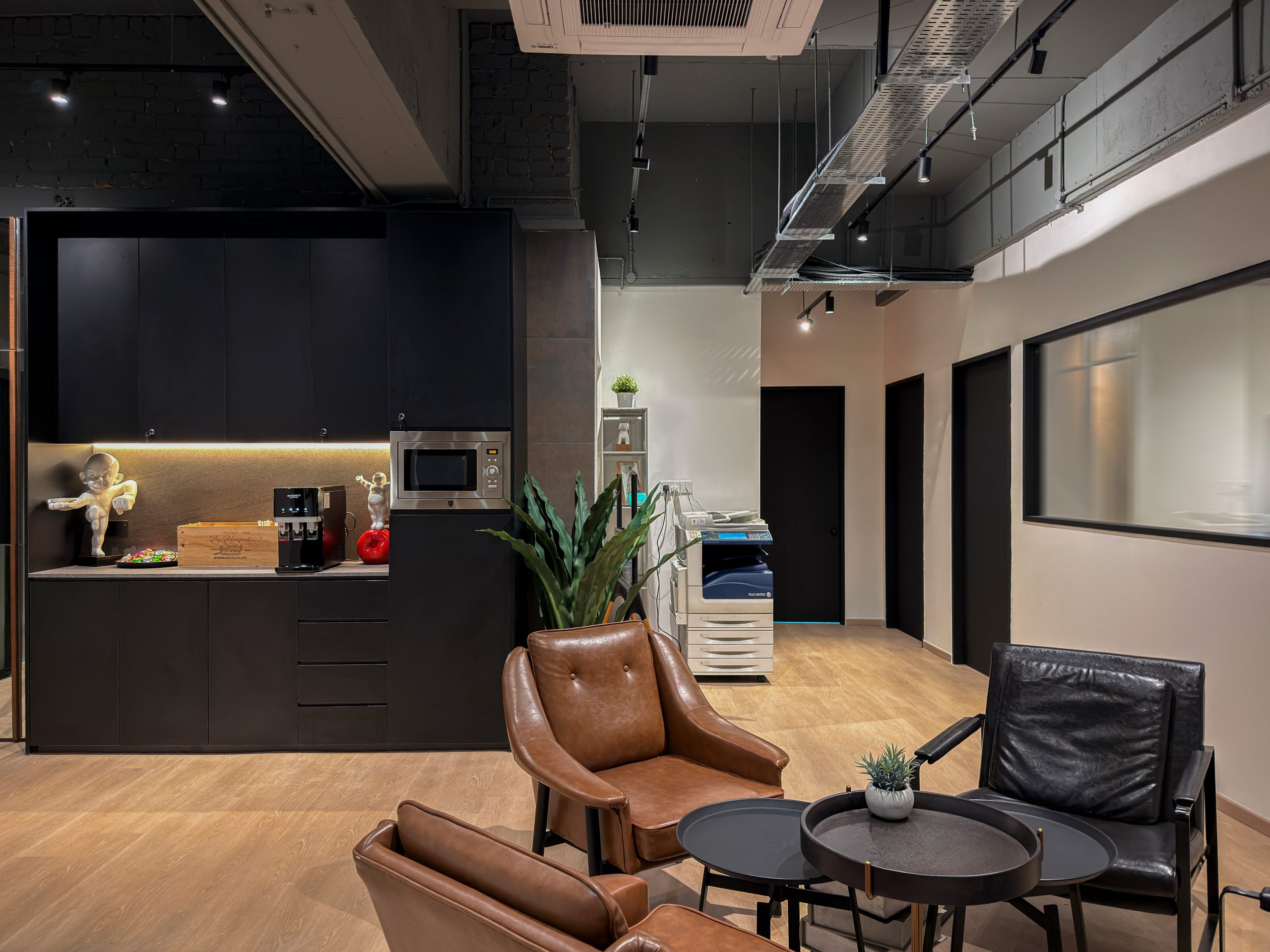 Common meeting area at Social Nest Workspace